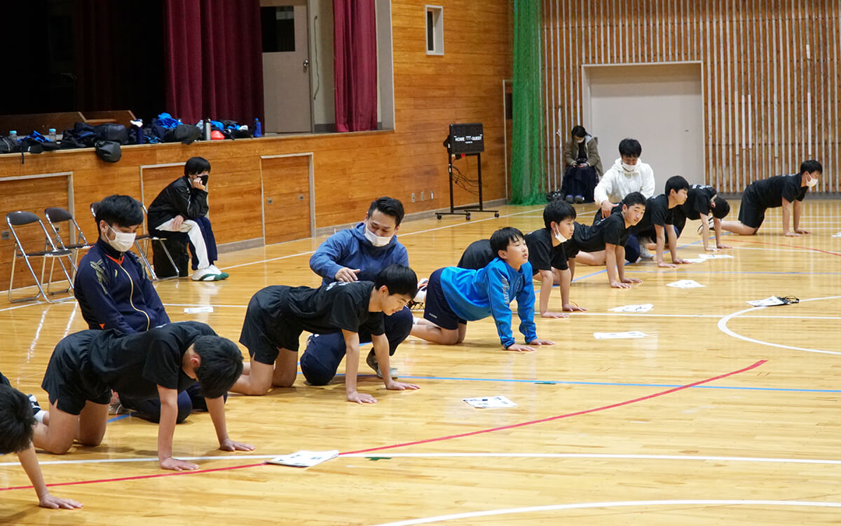 中学生バレーボール選手向けストレッチセミナー開催【岐阜県高山市立