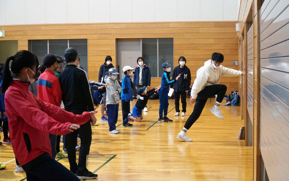小学生向け陸上競技の動き作りセミナー開催【新友陸上スポーツ少年団】（2022年11月27日）